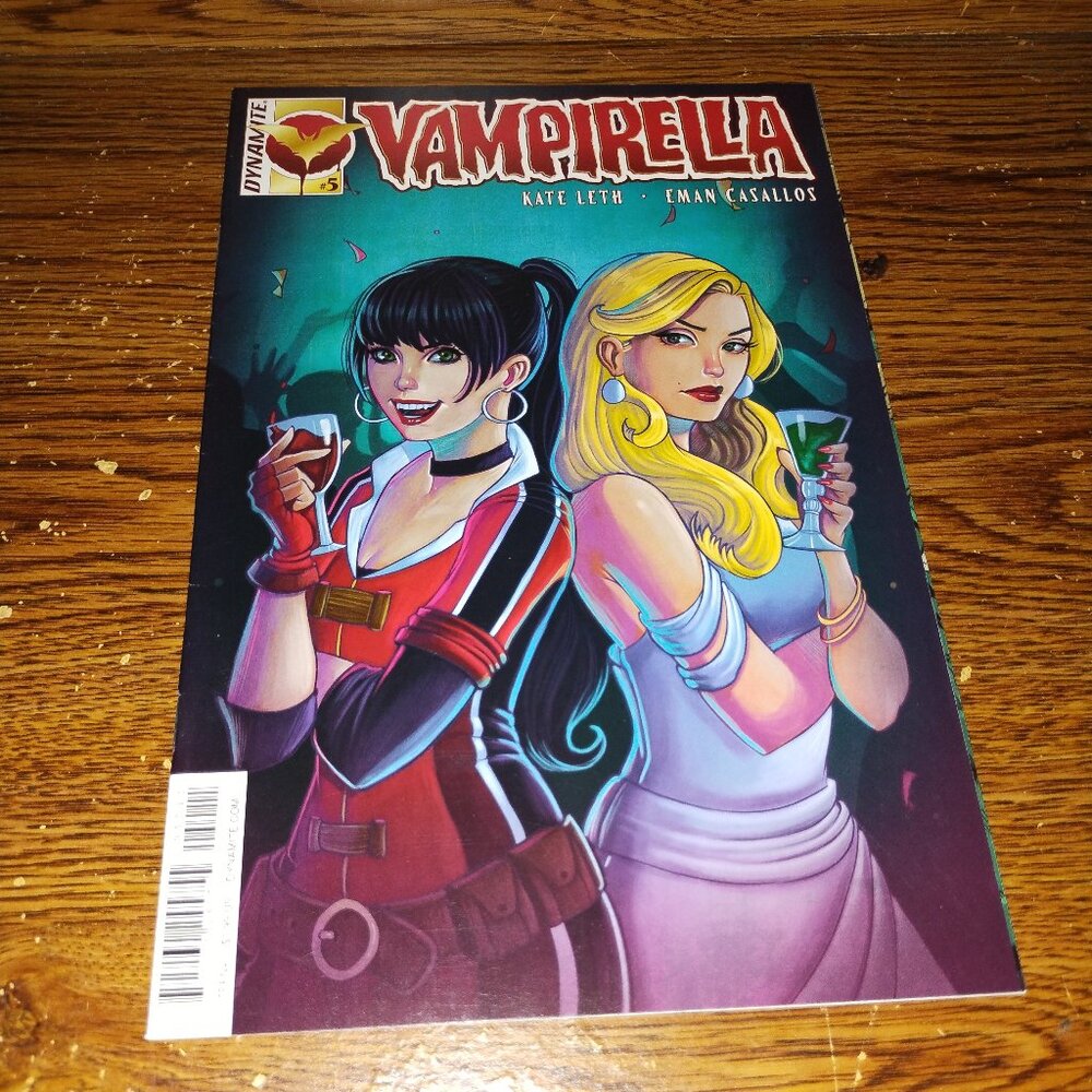 Vampirella #5 (Dynamite comics, 2016) Chrissie Zullo Cover A Variant